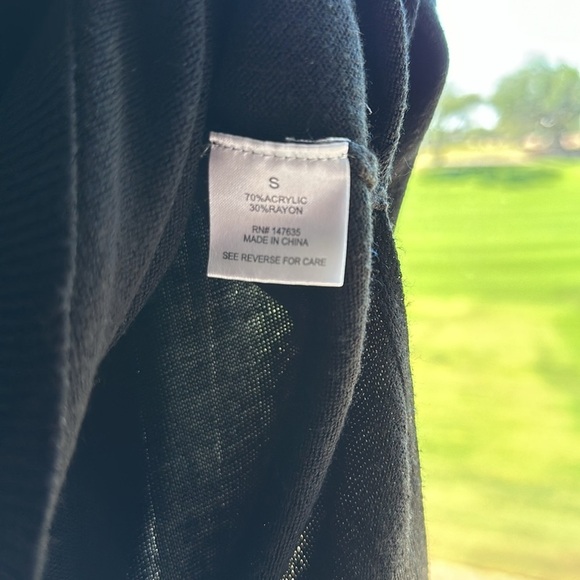 Romeo and Juliet Couture Black Metallic Skull Lightweight Sweater size S - Picture 7 of 9